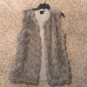 Cliché fur vest